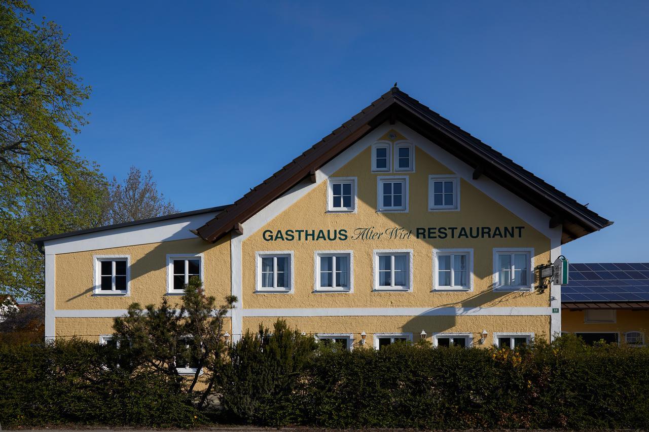 Hotel Alter Wirt Hallbergmoos Bagian luar foto