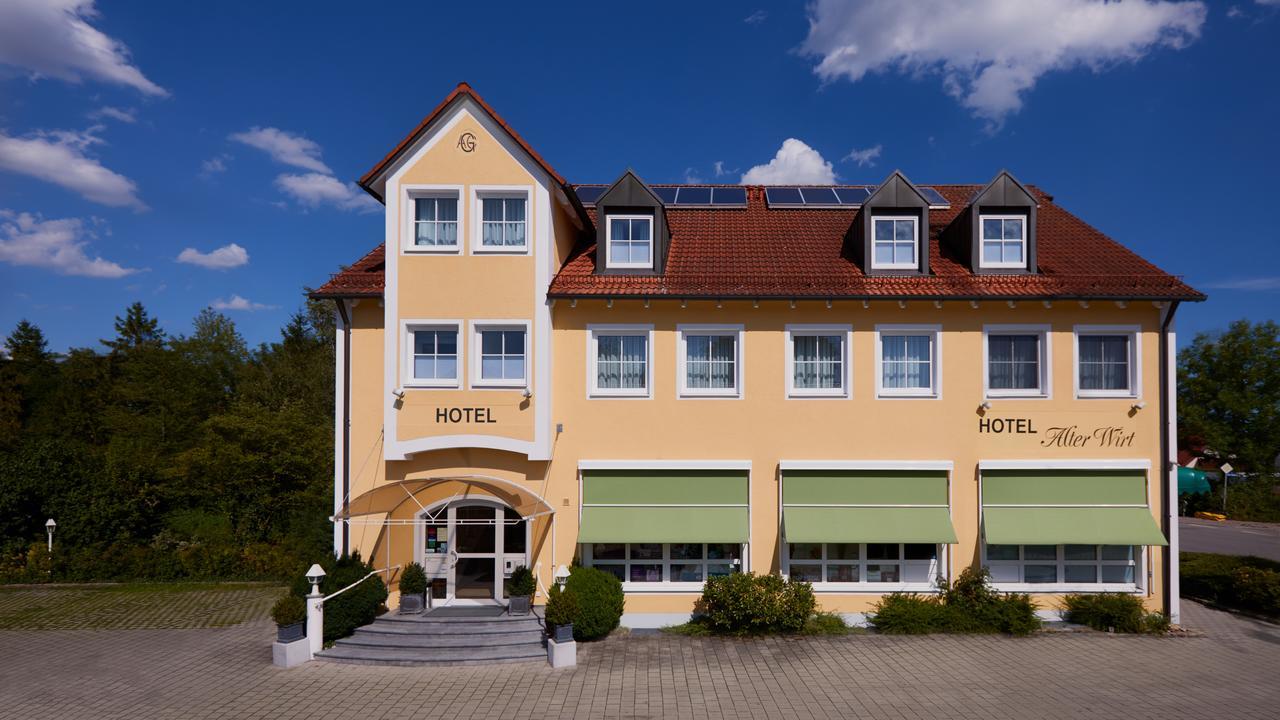 Hotel Alter Wirt Hallbergmoos Bagian luar foto